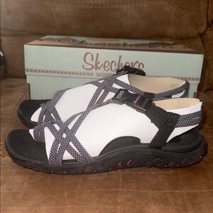 Skechers Women's Reggae Irie Mon Strappy Sandals Size 9.5